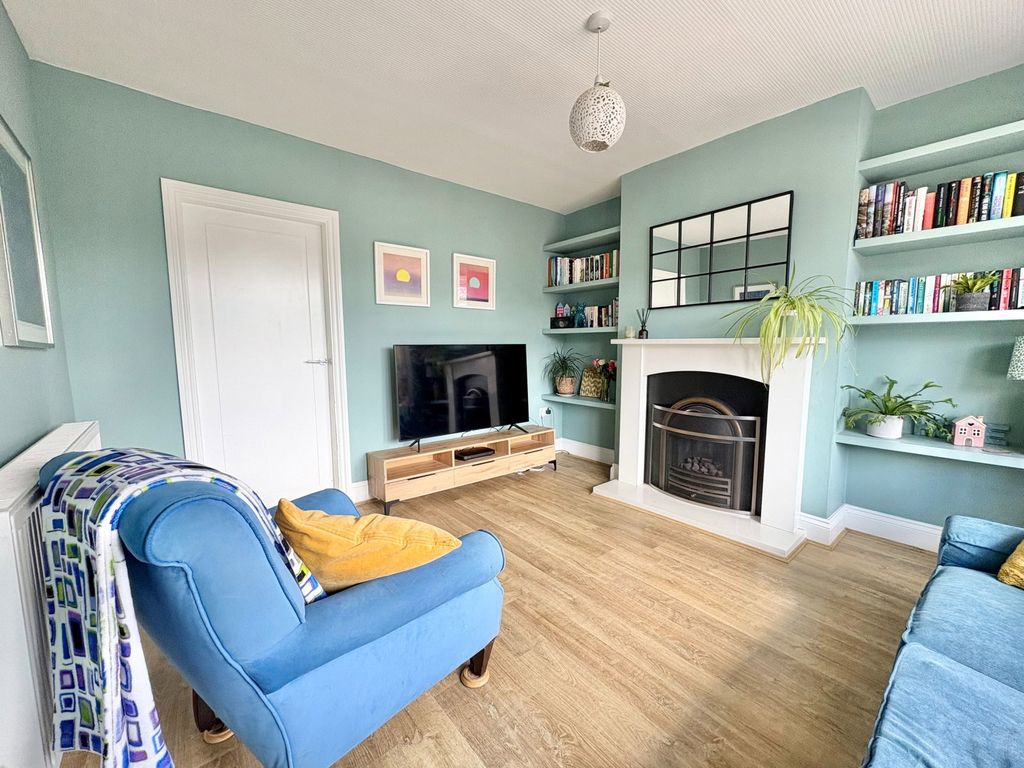 Property photo 3 of 18