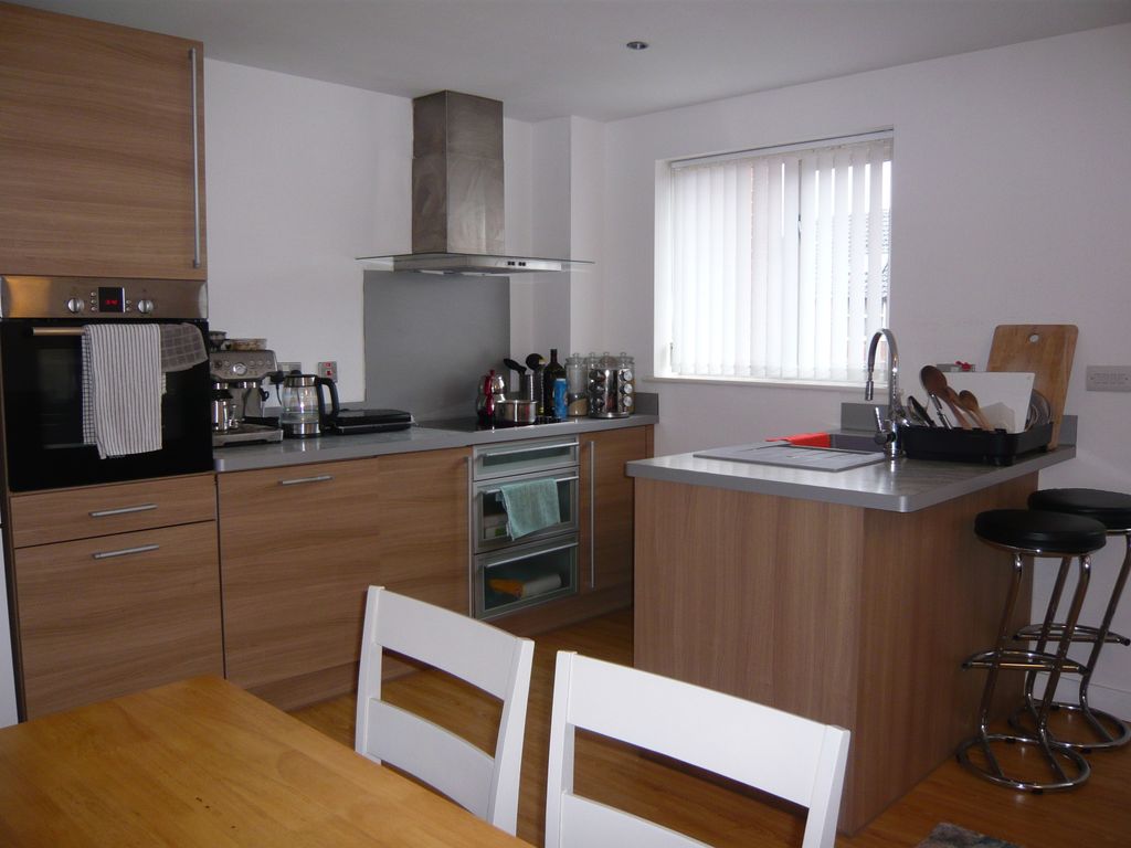 Property photo 3 of 4