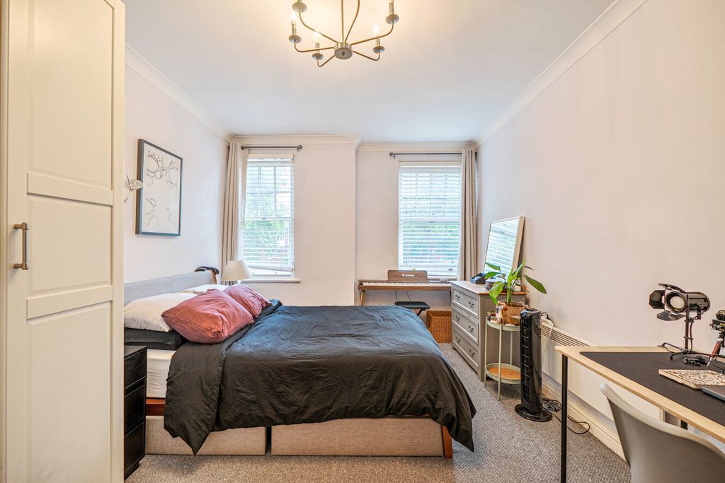 Property photo 2 of 13 8-6Ab39347Bca87-1...