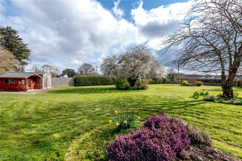 Property photo 2 of 27 Picture No. 05