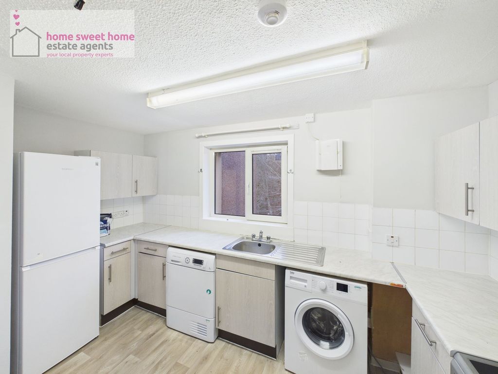 Property photo 2 of 26