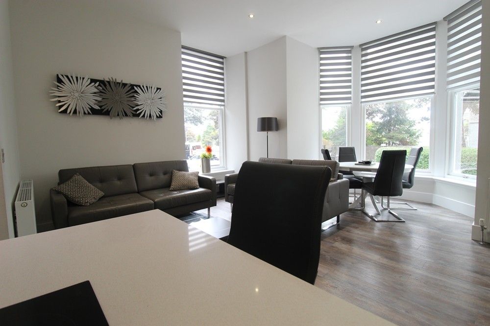 Property photo 2 of 11 Lounge Alt