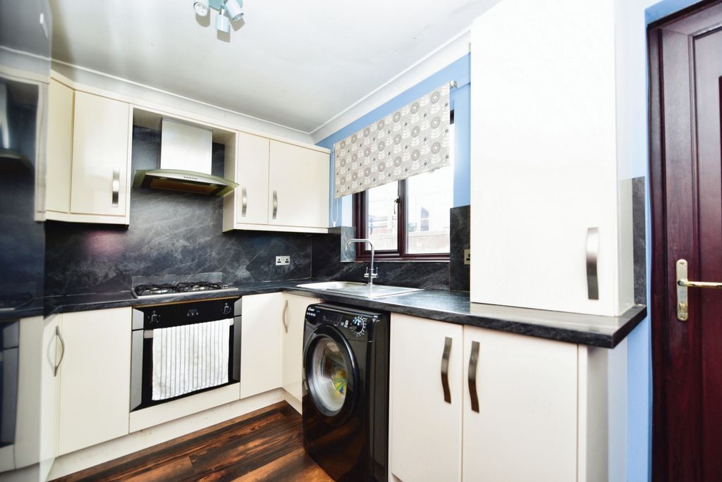 Property photo 2 of 14 Photography