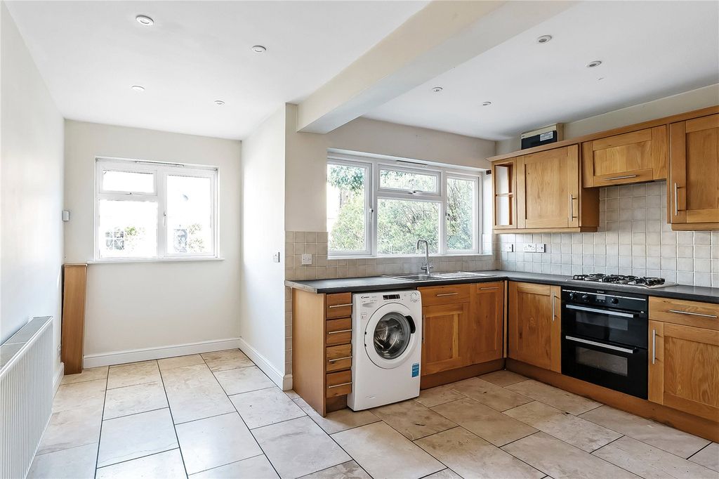 Property photo 2 of 12 Kitchen