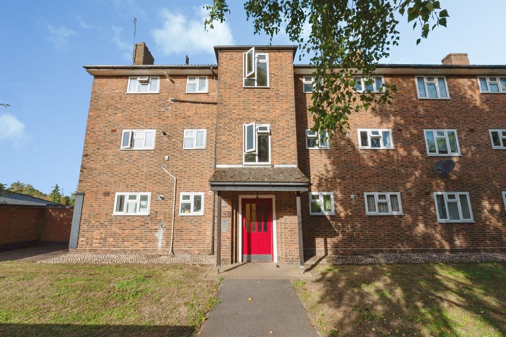 Property photo 1 of 8