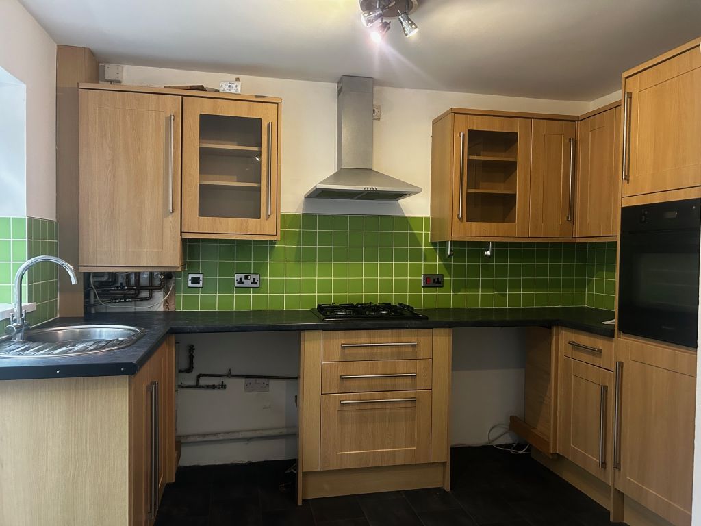 Property photo 2 of 8 Front Description 1