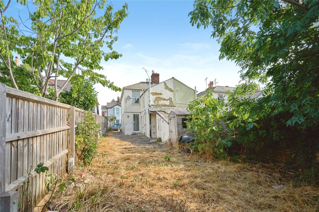 Property photo 2 of 12 Picture No. 25