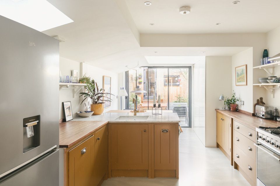 Property photo 2 of 28