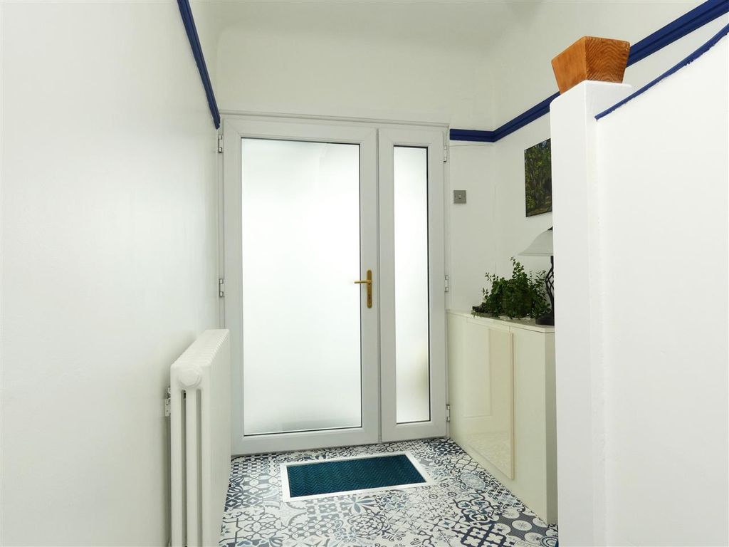Property photo 3 of 22 Hall