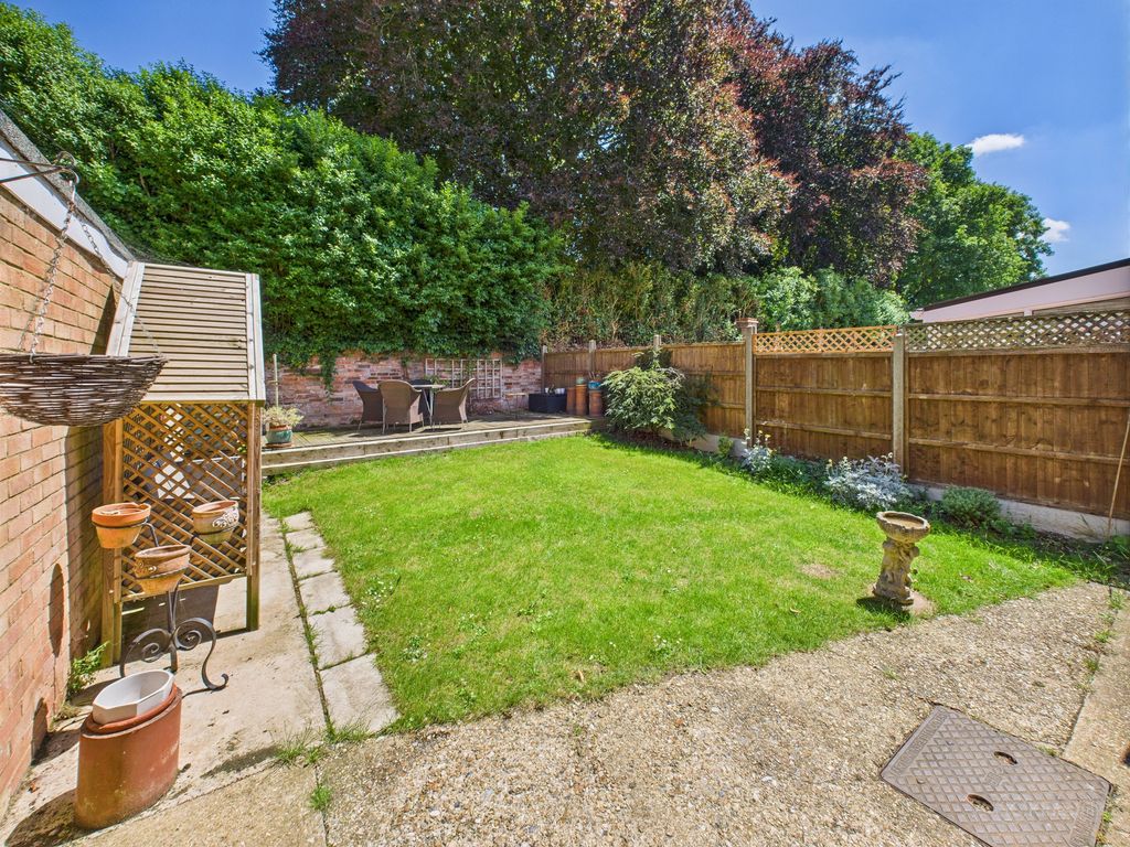 Property photo 2 of 13 Garden