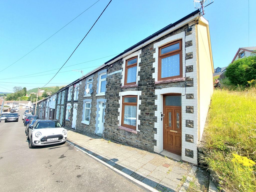 Property photo 1 of 25