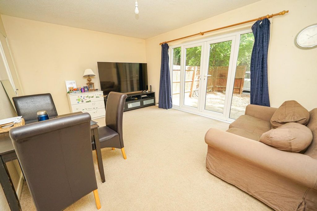 Property photo 3 of 21