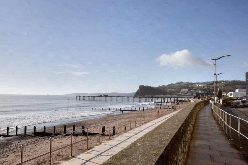 Property photo 2 of 21 Teignmouth Beach