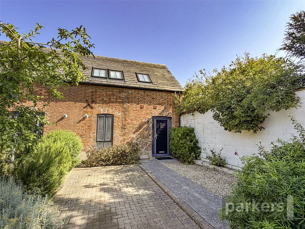 Property photo 1 of 13 Front External