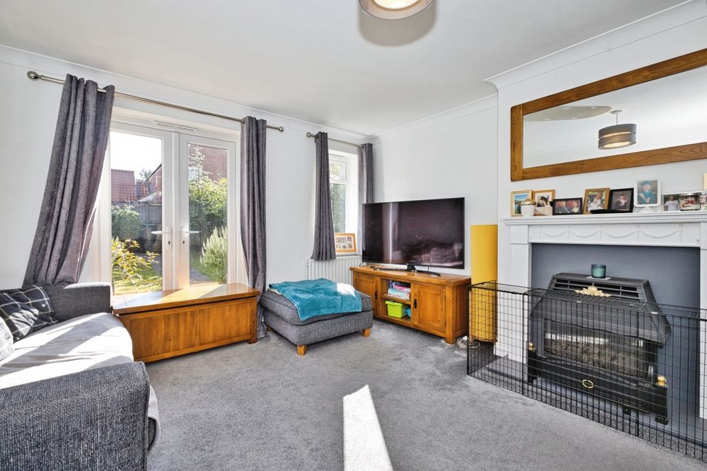 Property photo 2 of 17 Photo