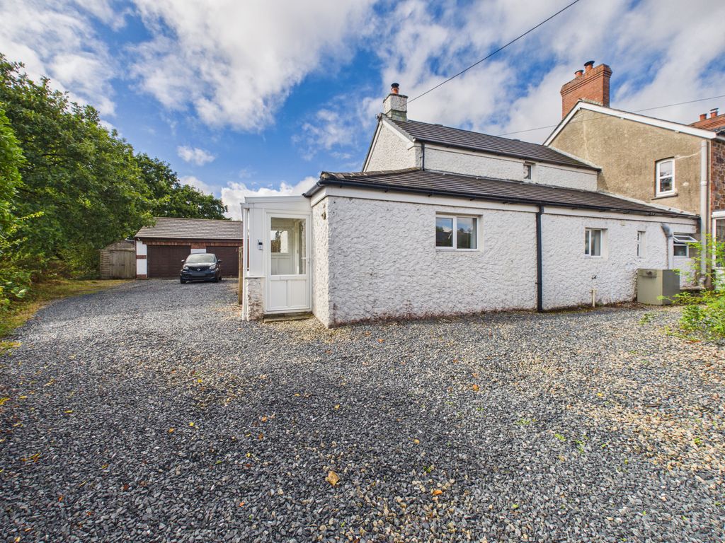 Property photo 3 of 18