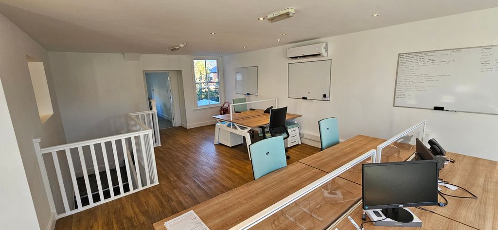 Property photo 2 of 11