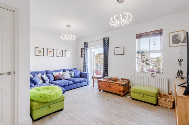 Property photo 2 of 41 Ivy Gate