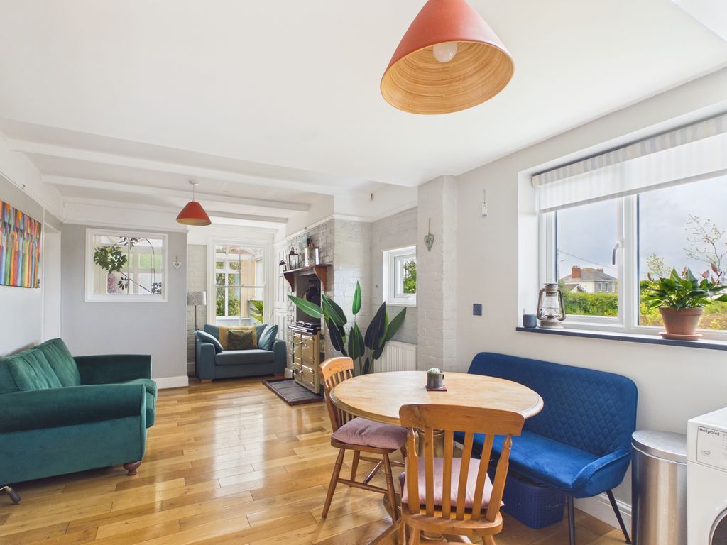 Property photo 2 of 19 Dining Area