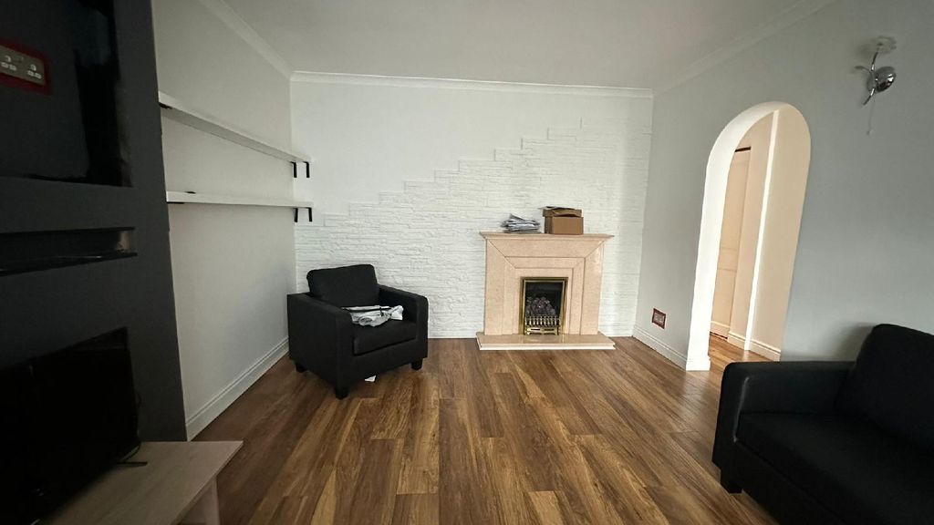 Property photo 3 of 11 Actualsize (4).Jpeg