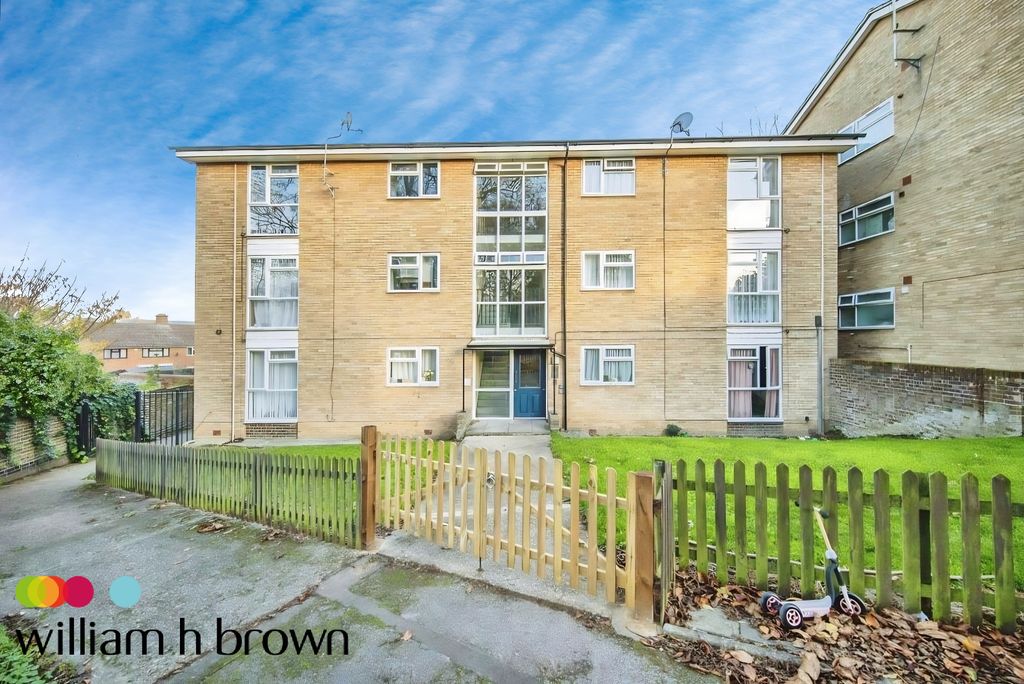 Property photo 1 of 11 Front