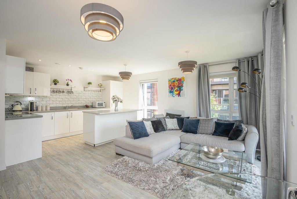 Property photo 3 of 13 Living Room