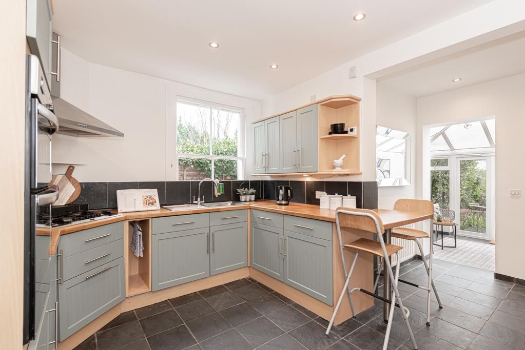 Property photo 3 of 21 (Rightmove) 12.Jpg