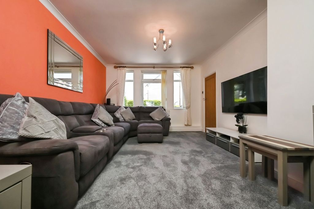 Property photo 3 of 20 Pbox-Img.Jpg