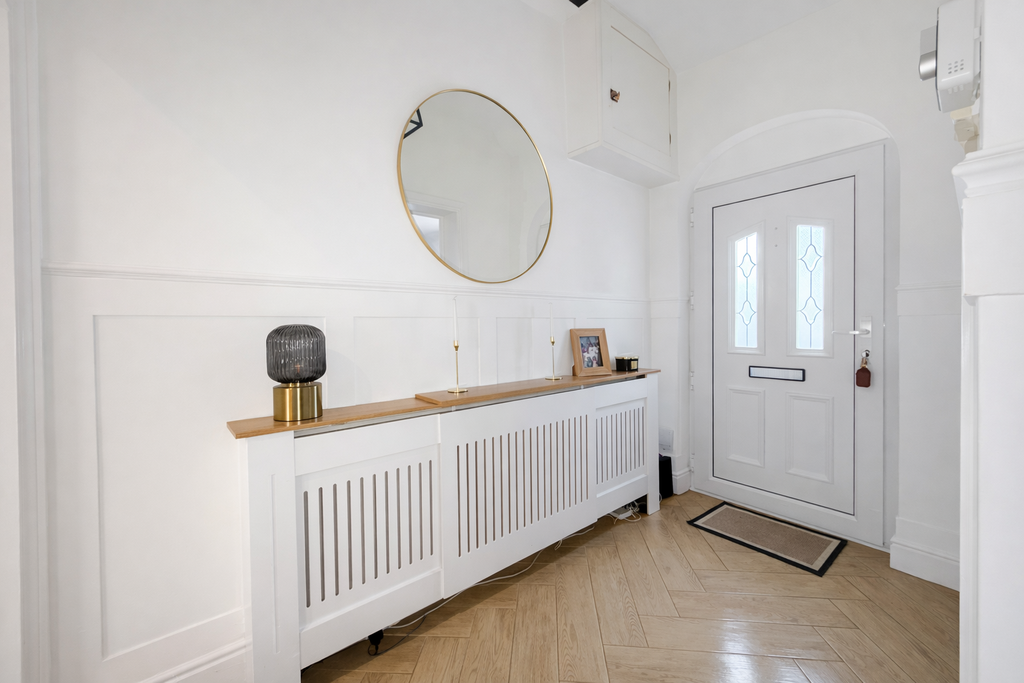 Property photo 3 of 25 Hallway