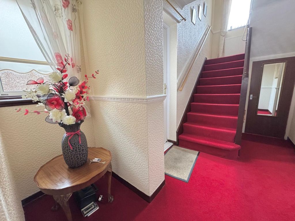 Property photo 2 of 24 3F4F60d1-A43B-415A-8Afd-Bd66361d5Ae5