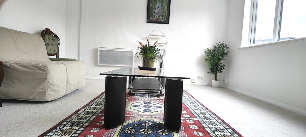 Property photo 3 of 5 1E7C8172-E931-4Daa-B26B-936660417226