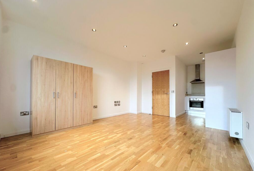 Property photo 3 of 4