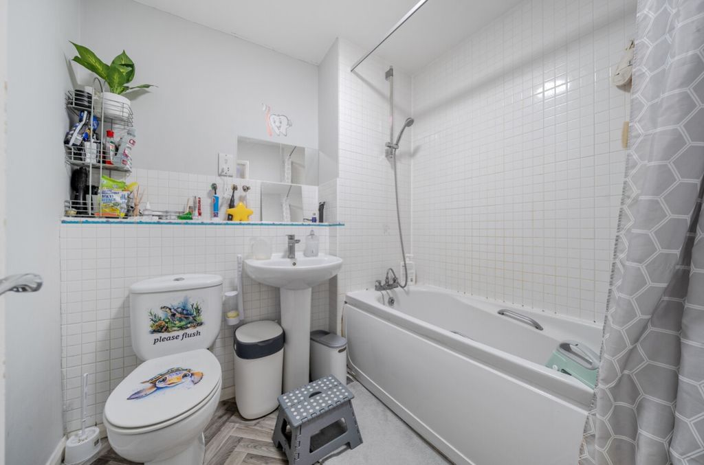 Additional image 14 of 2 bed flat for saleVenables Way, Lincoln, Lincolnshire LN2