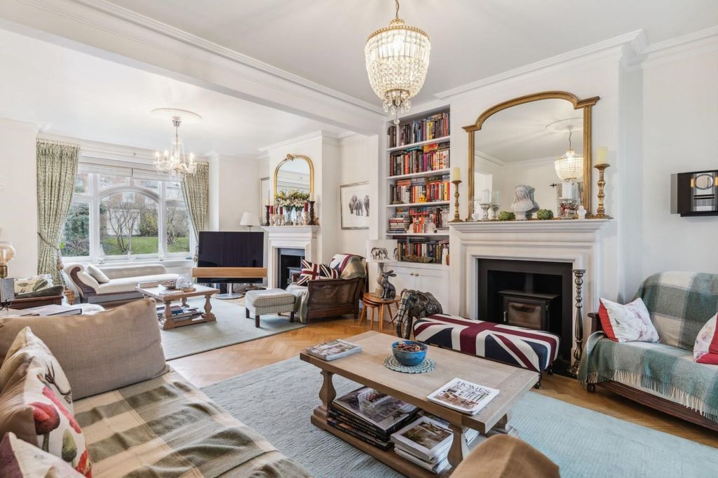 Property photo 2 of 22