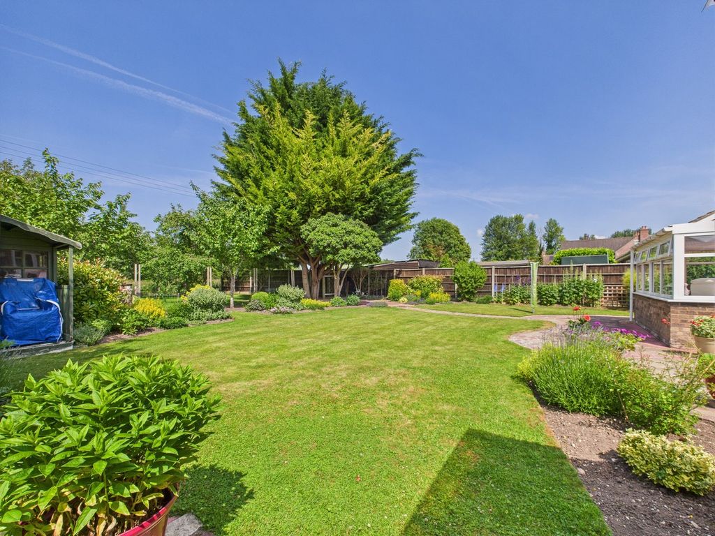 Property photo 2 of 27