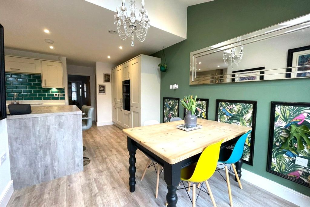 Property photo 3 of 10 Picture No. 09