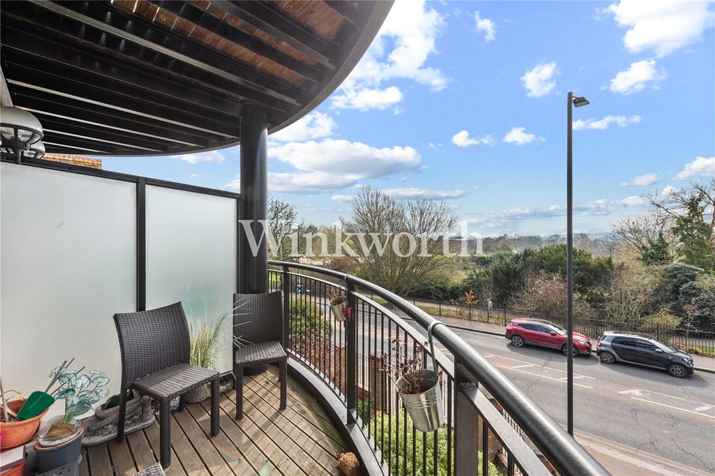 Property photo 3 of 17 Picture No. 07