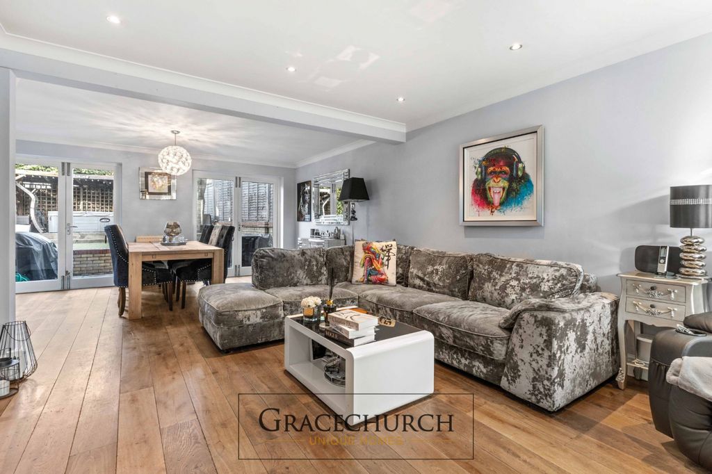 Property photo 2 of 24 Gallery