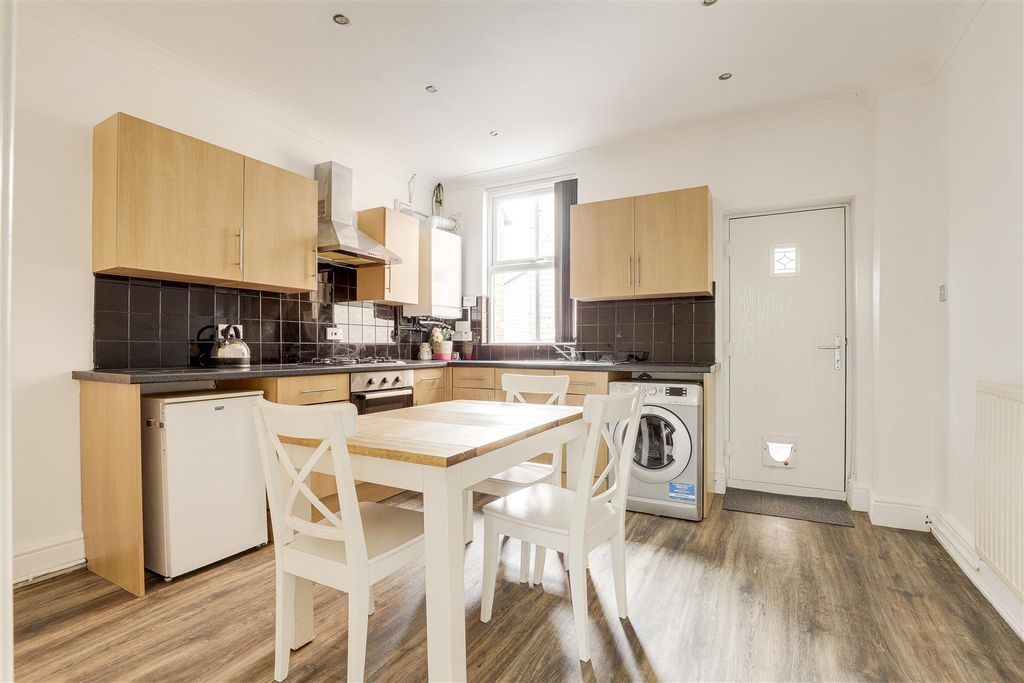 Property photo 3 of 16 07.Jpg