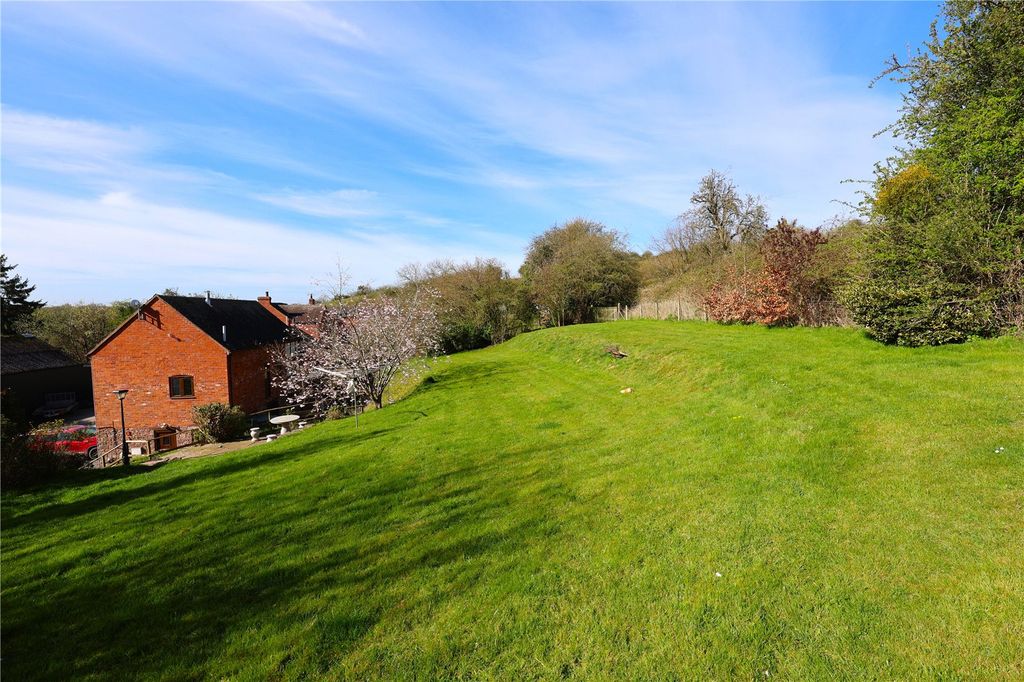 Property photo 3 of 29 Picture No. 27