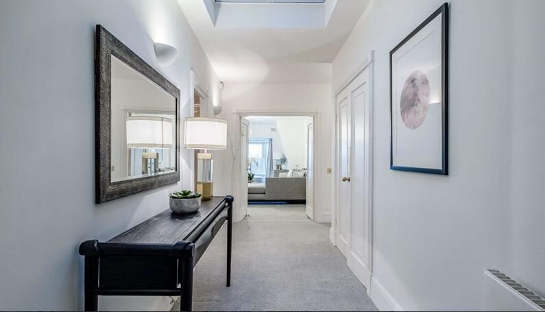 Property photo 2 of 12 Hallway