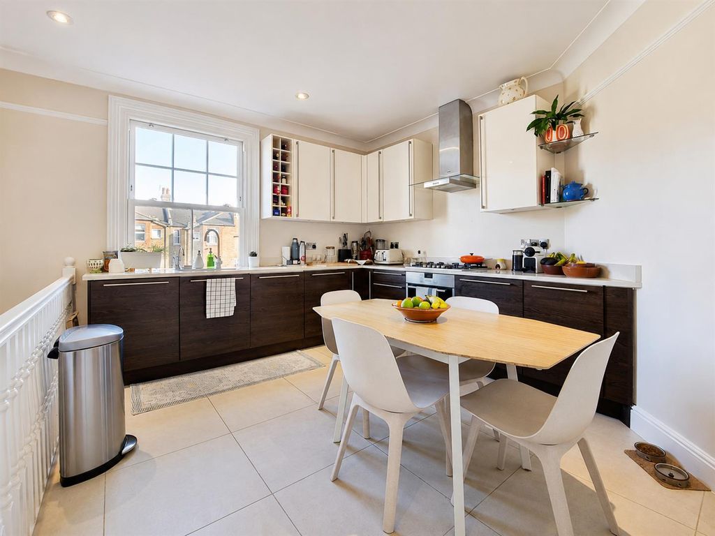 Property photo 3 of 15 Kitchen/Dining Room