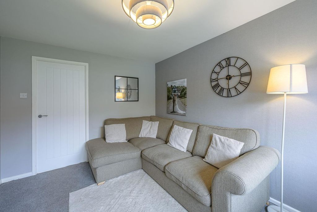 Property photo 2 of 22