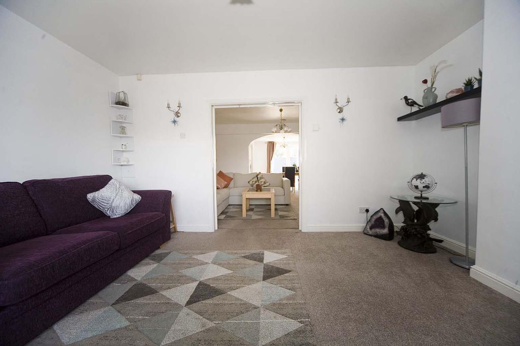 Property photo 3 of 25