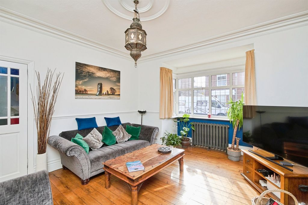 Property photo 3 of 22