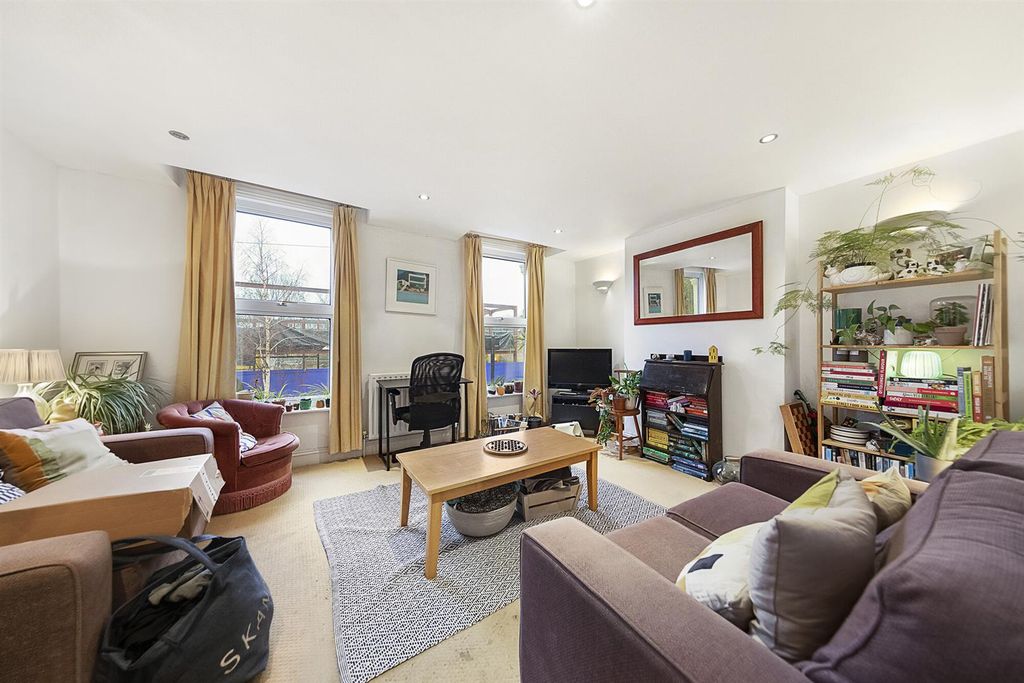 Property photo 1 of 9 13922_00486598.Jpg