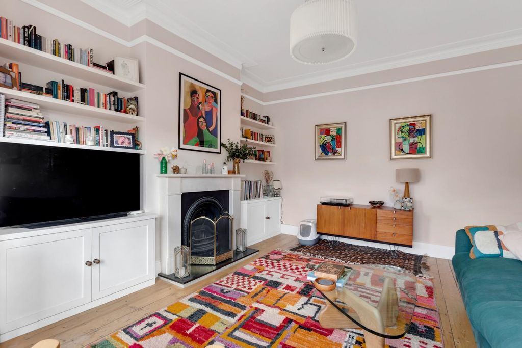 Property photo 3 of 15 Reception