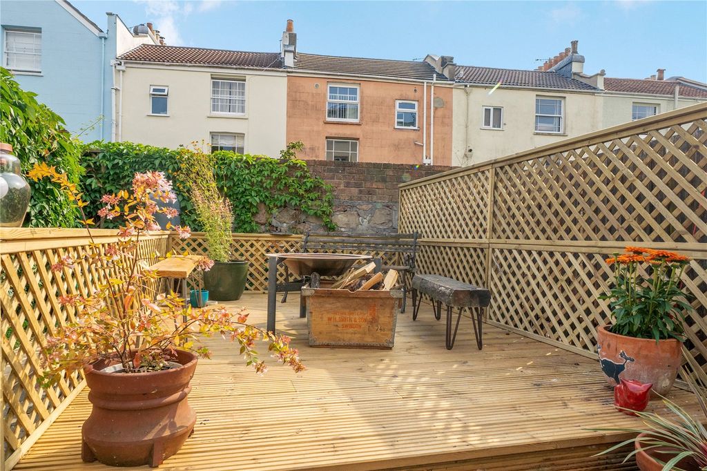 Property photo 2 of 36 Picture No. 62