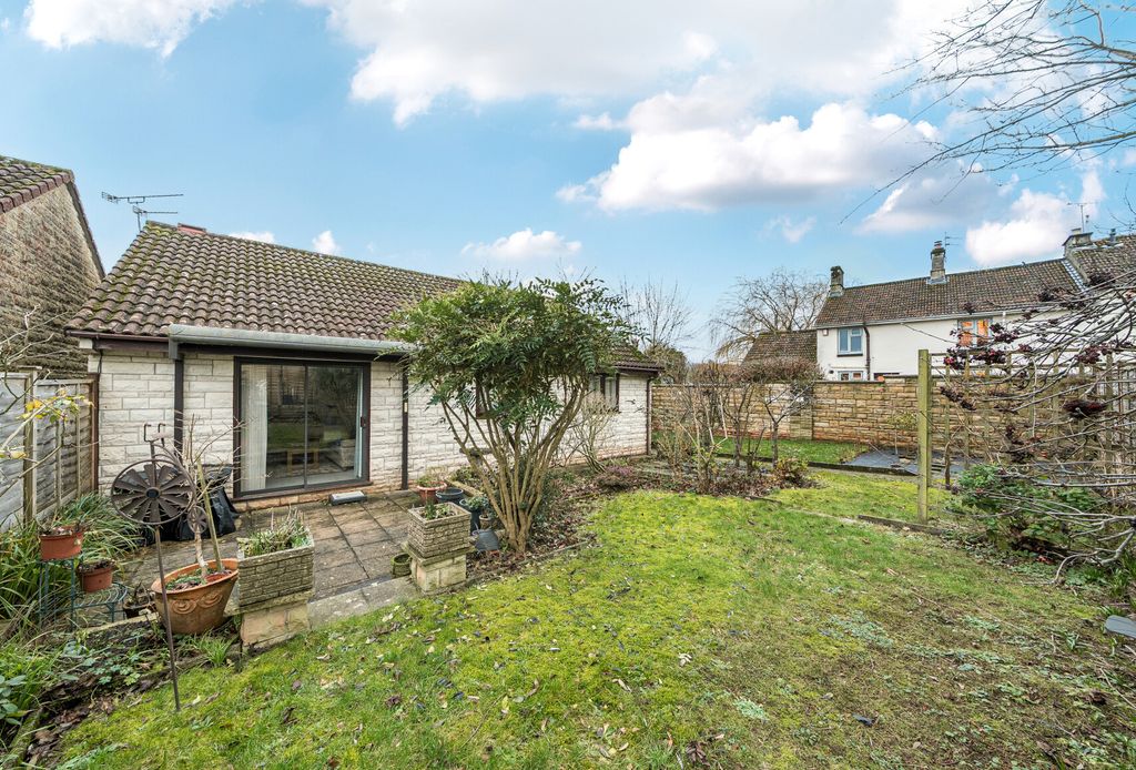 Property photo 2 of 15 1405757-3-69787c8...