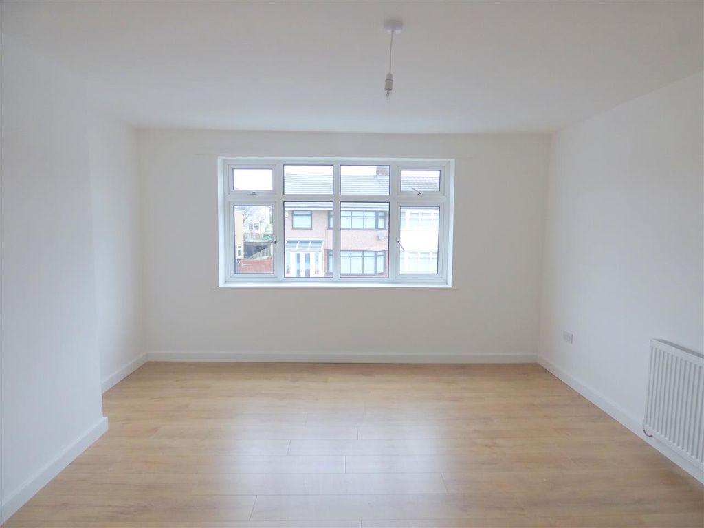 Property photo 1 of 7 Main Picture